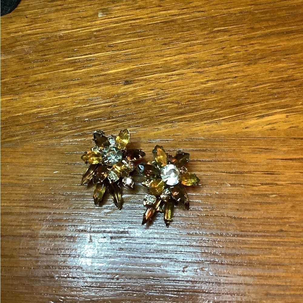 Vintage Beau Jewels Amber Rhinestone Starburst Clip On Earrings Signed